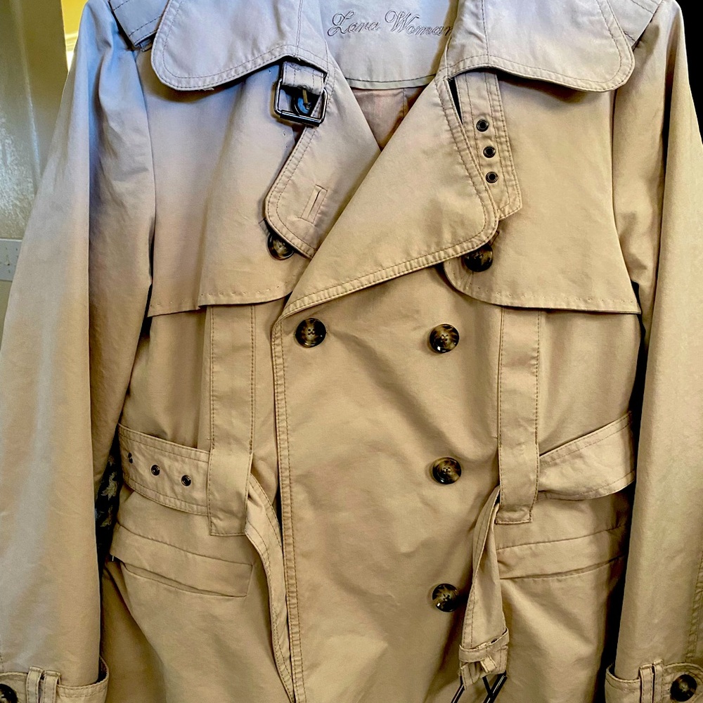 Zara women’s trench coat